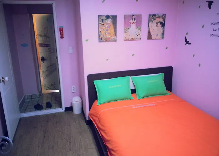 Hostel Blue Backpackers Busan