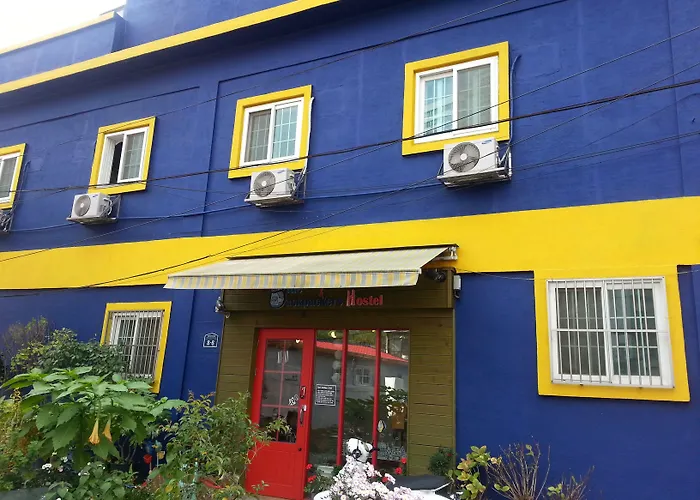 Hostel Blue Backpackers