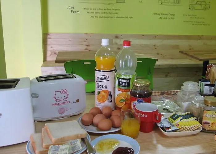 Blue Backpackers Hostel *