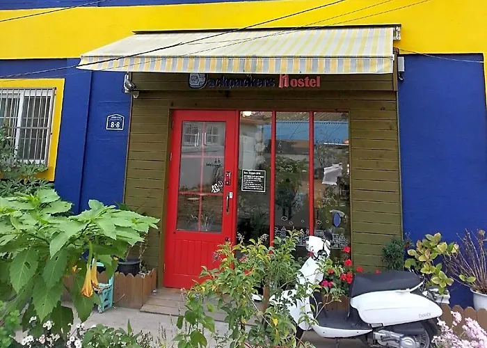 Hostel Blue Backpackers *